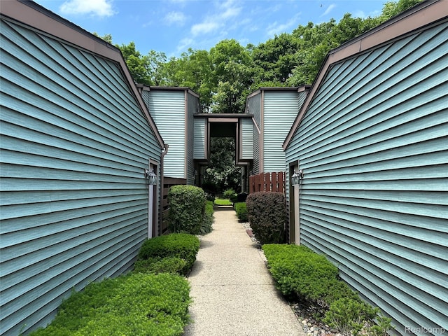 508 W Rockwell St, Fenton, MI 48430 - photo 3