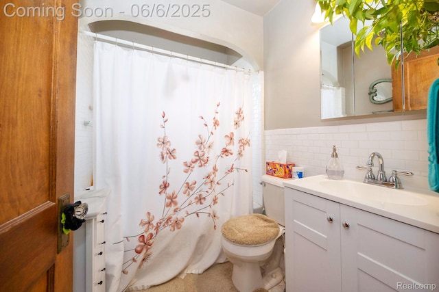 224 Mohawk St, Dearborn, MI 48124 - full bath with vanity, toilet, tile walls, a wainscoted wall, and curtained shower