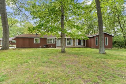 2240 S 13th St, Niles, MI 49120 - back of property featuring a lawn