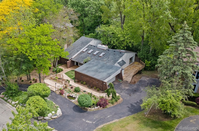 4355 Middleton Dr, Bloomfield Hills, MI 48302 - aerial view of property and surrounding area featuring a heavily wooded area