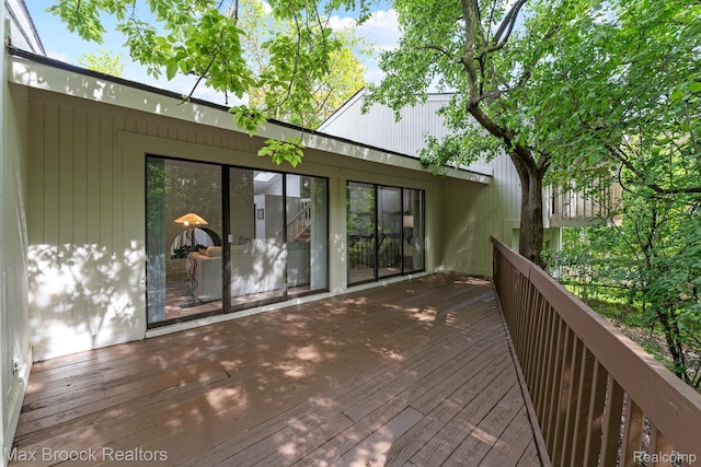 4355 Middleton Dr, Bloomfield Hills, MI 48302 - view of wooden terrace