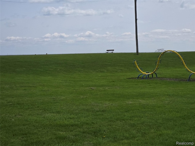 3263 Beechwood St, Monroe, MI 48162 - view of property's community with a lawn
