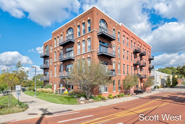 801 Monroe Ave NW Unit 402, Grand Rapids, MI 49503 - view of apartment building / complex