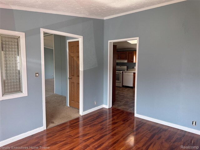 59227 Lewis Ln, New Haven, MI 48048 - unfurnished room with wood finished floors, ornamental molding, and a textured ceiling