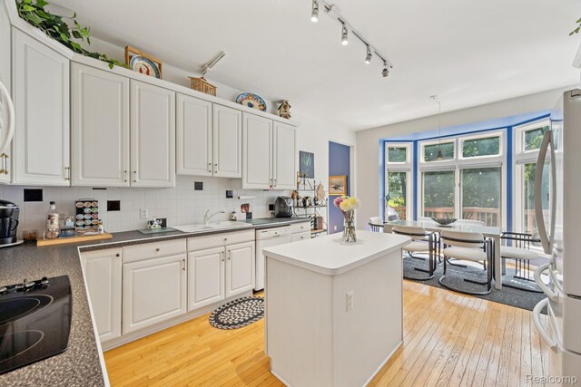 38049 Lantern Hill Ct, Farmington Hills, MI 48331 - photo 16