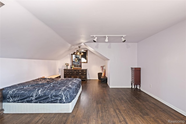 254 Cross Timbers St, Oxford, MI 48371 - bedroom with wood finished floors and lofted ceiling