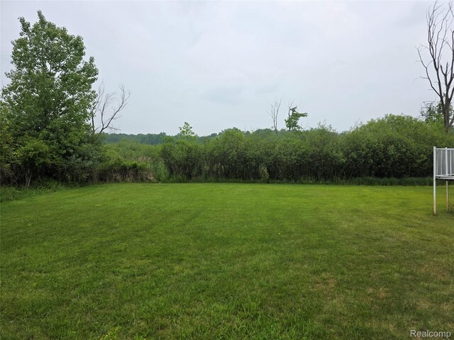 254 Cross Timbers St, Oxford, MI 48371 - view of grassy yard