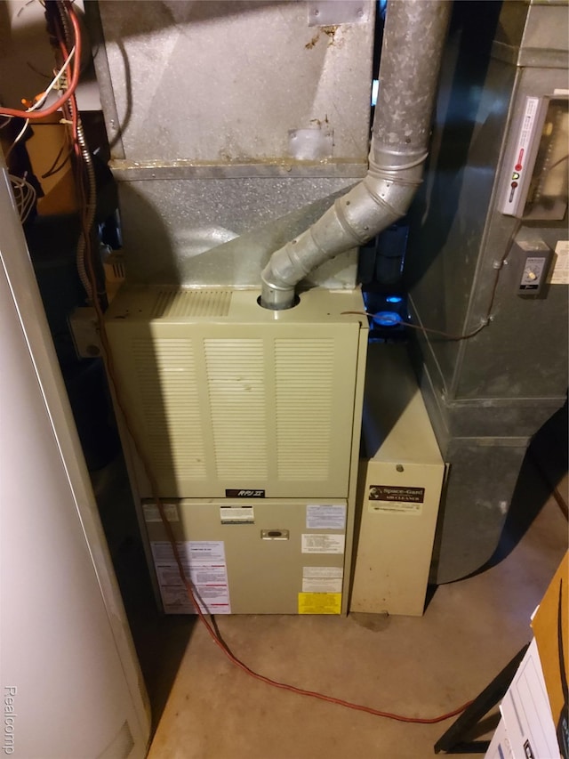 24934 Wilson Ave S, Dearborn, MI 48128 - view of utility room