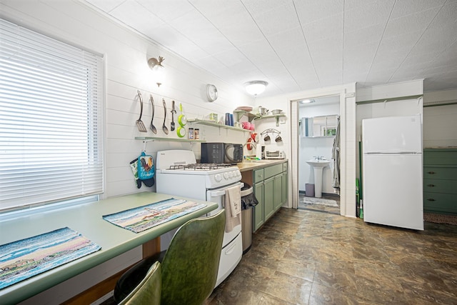 5968 W Houghton Lake Rd, Houghton Lake, MI 48629