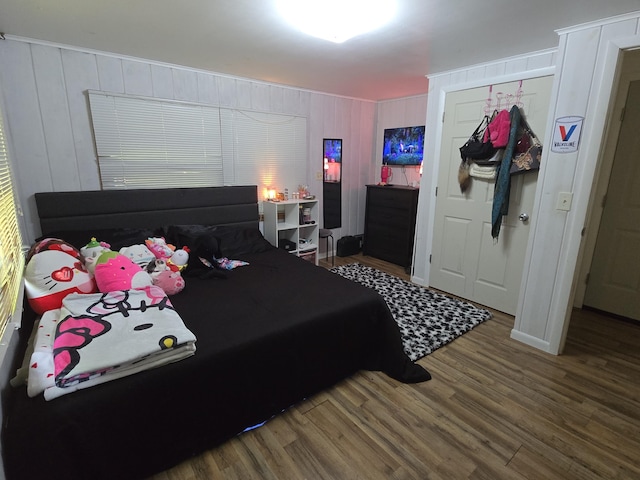 510 E Lewis St, Whitehall, MI 49461 - bedroom featuring wood finished floors and a closet