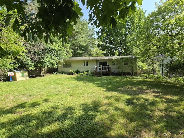 510 E Lewis St, Whitehall, MI 49461 - view of grassy yard