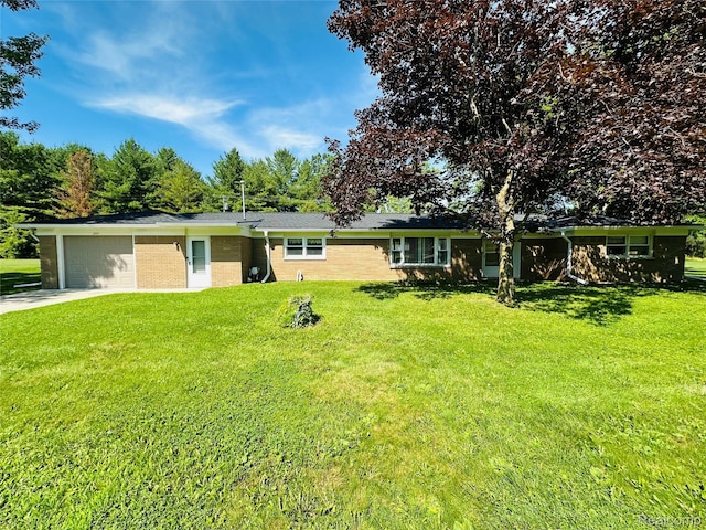 205 Sterling Dr, Lapeer, MI 48446 - photo 1