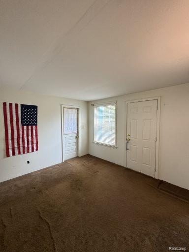 612 Cressfield Ln, Ann Arbor, MI 48103 - view of carpeted entryway