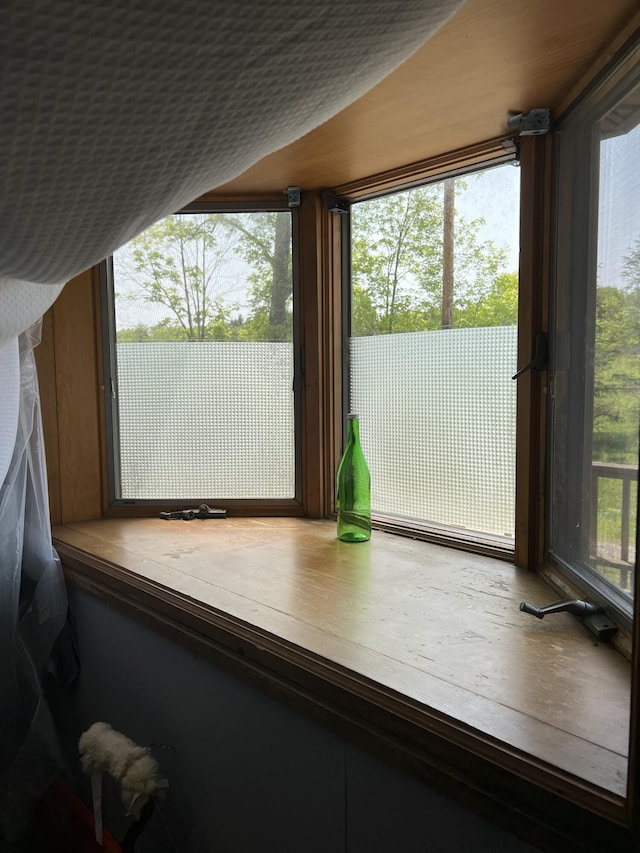 7530 Warren Woods Rd, Three Oaks, MI 49128 - detailed view