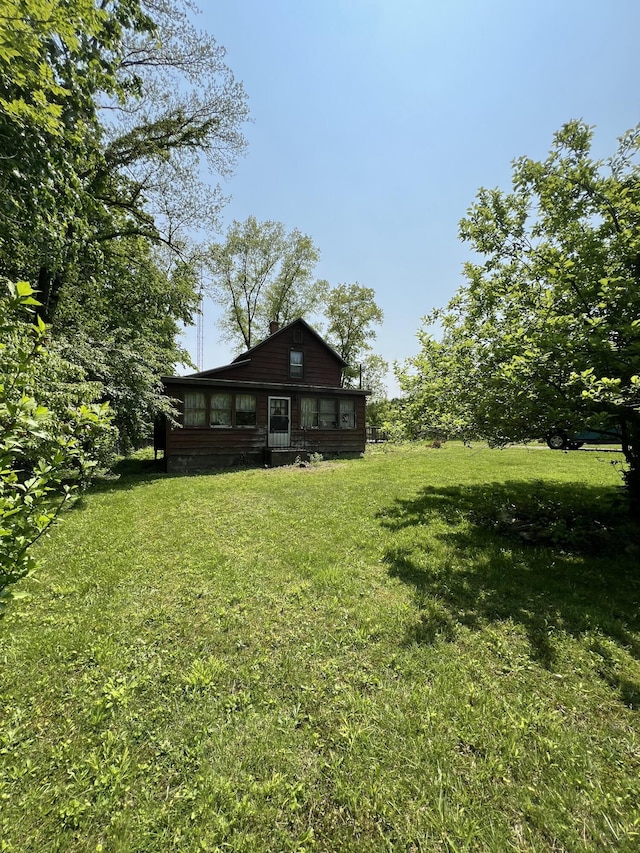 7530 Warren Woods Rd, Three Oaks, MI 49128 - view of grassy yard