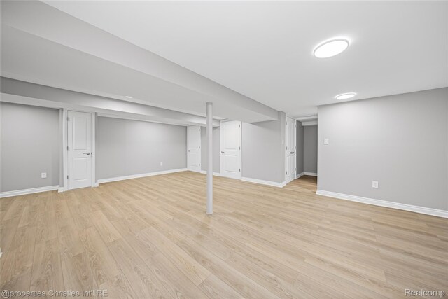 1054 Saxon Dr, Birmingham, MI 48009 - photo 33
