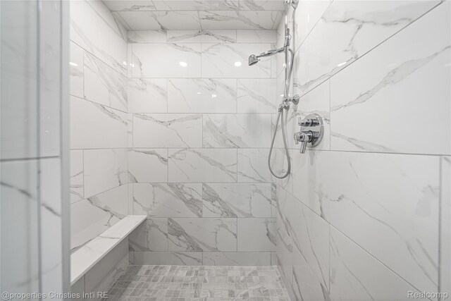 1054 Saxon Dr, Birmingham, MI 48009 - photo 35