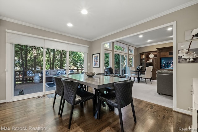 6566 Bristol Dr, West Bloomfield, MI 48322 - dining room with crown molding, wood finished floors, baseboards, and recessed lighting