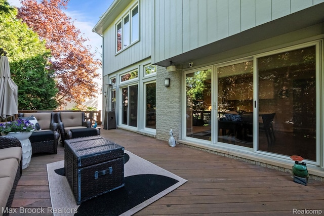 6566 Bristol Dr, West Bloomfield, MI 48322 - deck featuring an outdoor hangout area