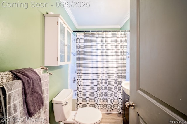 3831 Durham Rd, Royal Oak, MI 48073 - full bathroom featuring crown molding, toilet, vanity, and wood finished floors
