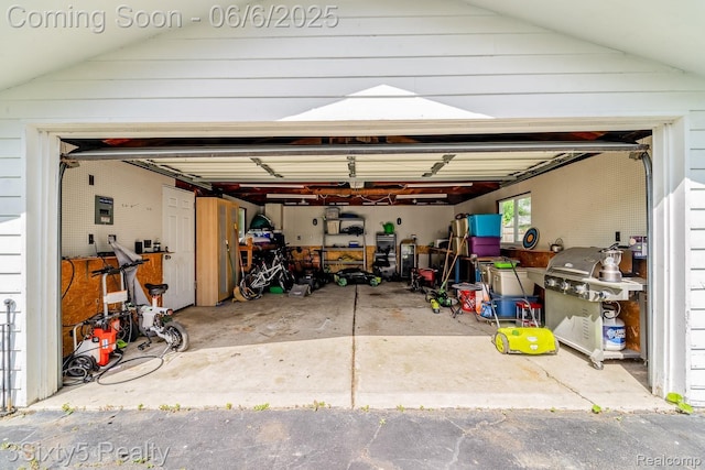 3831 Durham Rd, Royal Oak, MI 48073 - view of garage