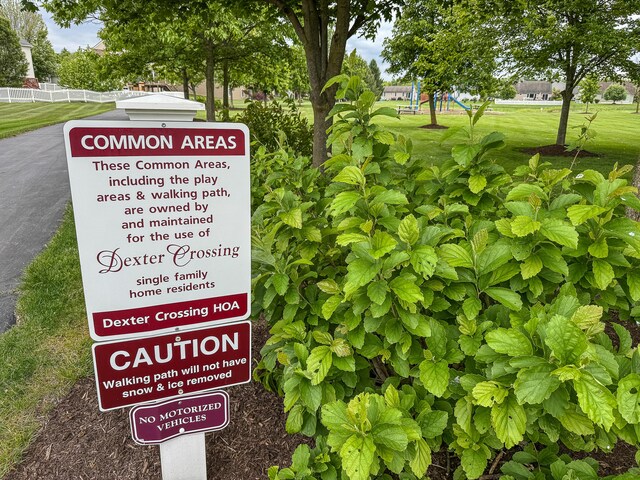 6837 Wellington Dr, Dexter, MI 48130 - exterior view