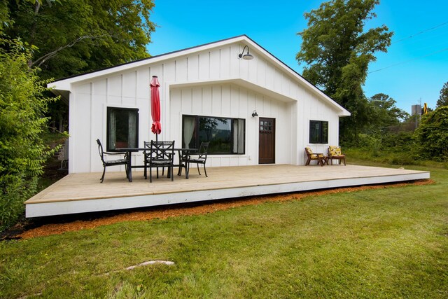 8489 S Glen Lake Rd, Glen Arbor, MI 49636
