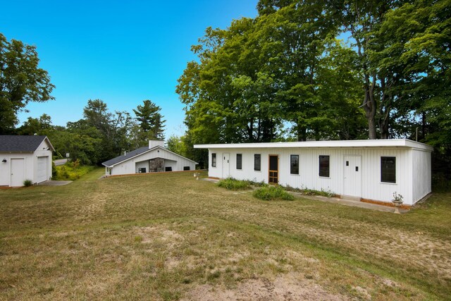 8489 S Glen Lake Rd, Glen Arbor, MI 49636