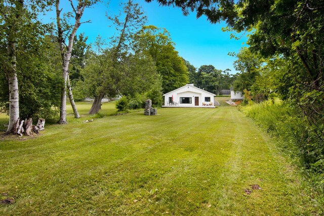 8489 S Glen Lake Rd, Glen Arbor, MI 49636