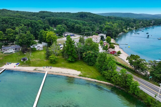 8489 S Glen Lake Rd, Glen Arbor, MI 49636