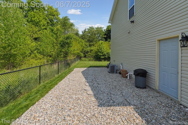 9211 Hawthorn Dr, Davison, MI 48423 - view of yard featuring central air condition unit