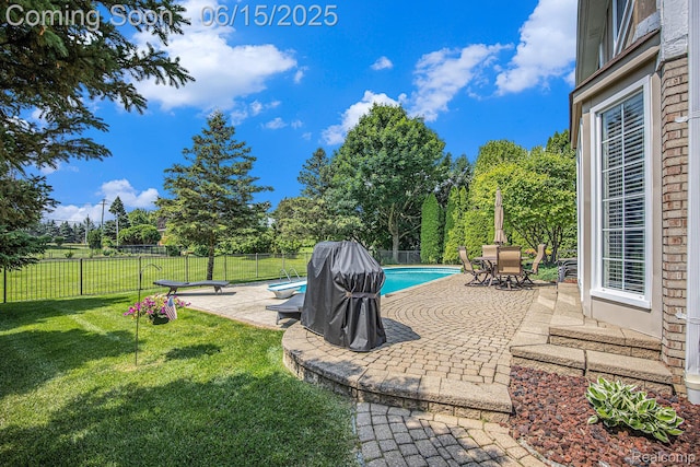 16096 Violet Dr, Macomb, MI 48042 - view of swimming pool featuring a patio area and a fenced backyard