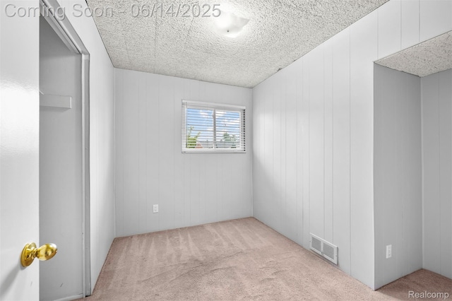23312 Shoreview St, Saint Clair Shores, MI 48082 - spare room featuring carpet flooring