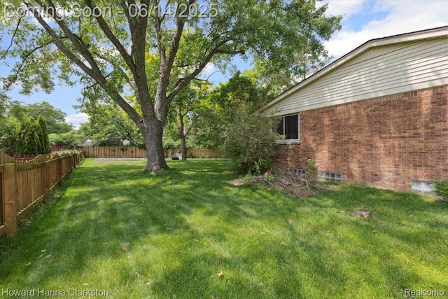 5045 Bronco Dr, Clarkston, MI 48346 - view of fenced backyard