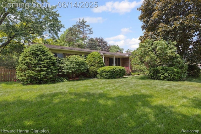 5045 Bronco Dr, Clarkston, MI 48346 - view of yard