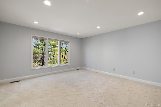 3013 Heron Pl, Bloomfield Hills, MI 48302 - unfurnished room with recessed lighting and baseboards