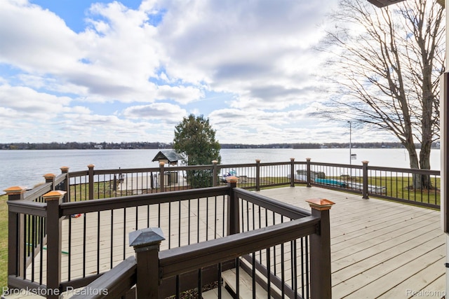 2995 Venice, Highland, MI 48356 - deck featuring a water view