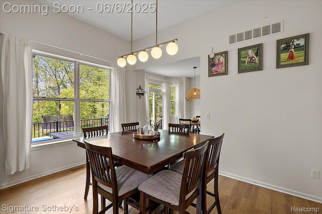 871 Wynstone Cir S, Oakland, MI 48363 - dining space featuring wood finished floors and baseboards