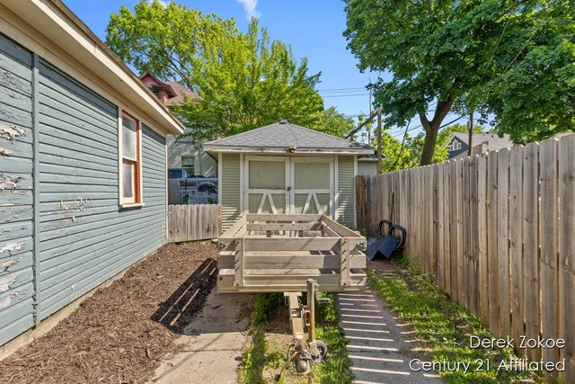 1237 Wealthy St SE, Grand Rapids, MI 49506 - view of fenced backyard