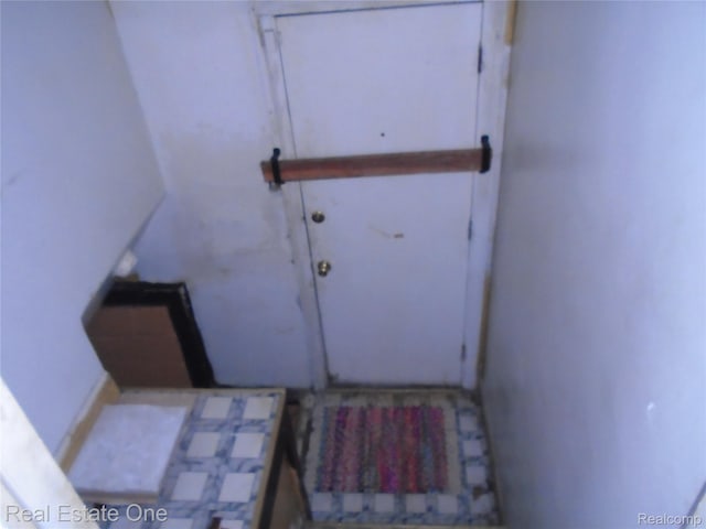 17127 Griggs St, Detroit, MI 48221 - view of entryway