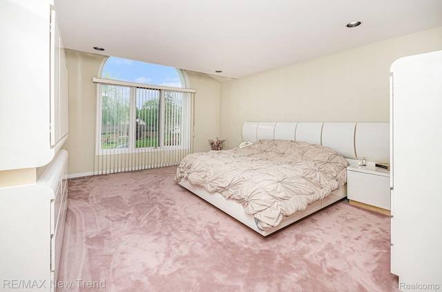 2337 Horseshoe Dr, West Bloomfield, MI 48322 - bedroom featuring carpet floors and recessed lighting