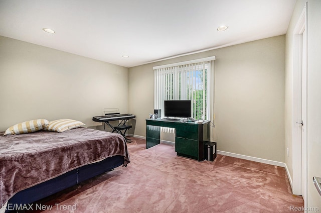 2337 Horseshoe Dr, West Bloomfield, MI 48322 - bedroom with carpet floors, baseboards, and recessed lighting