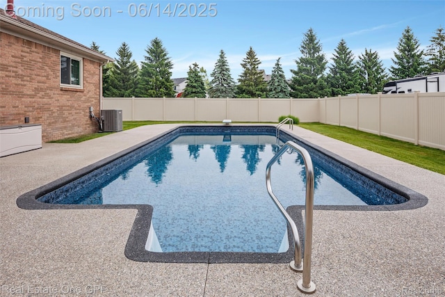 52657 Creekside Dr, Chesterfield, MI 48047 - view of pool featuring a fenced backyard and a patio area