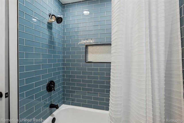 3875 Zimmer Rd, Williamston, MI 48895 - bathroom featuring shower / bath combo
