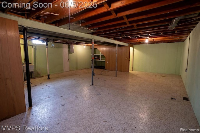 33316 Fraser Ave, Fraser, MI 48026 - unfinished below grade area with electric panel