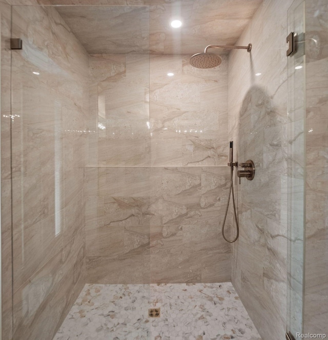 4932 Susans Way, Bloomfield Hills, MI 48302 - bathroom featuring a marble finish shower