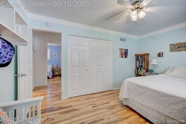 1378 Surrey Hts, Westland, MI 48186 - bedroom featuring light wood-style flooring, a closet, and ceiling fan