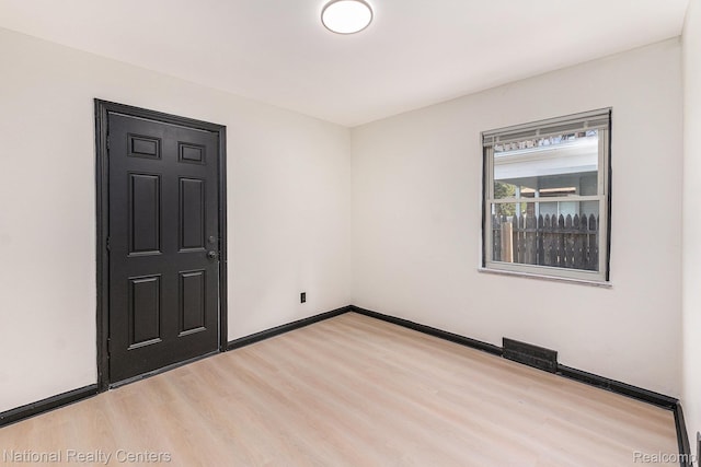 18691 Greenlawn St, Detroit, MI 48221 - empty room with light wood-type flooring and baseboards