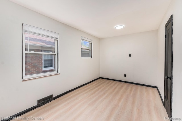 18691 Greenlawn St, Detroit, MI 48221 - empty room featuring light wood-type flooring and baseboards