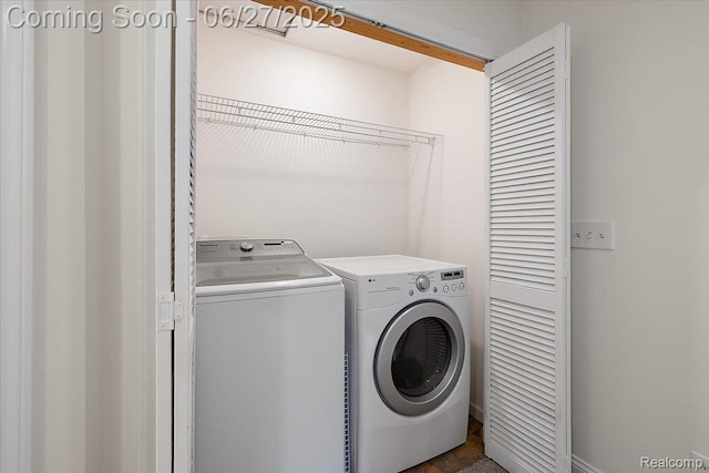 9248 Riverside Dr, Brighton, MI 48116 - laundry area with separate washer and dryer